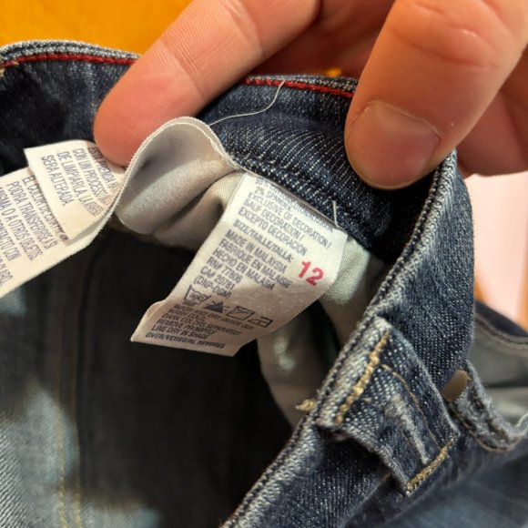 Tommy Hilfiger Women's Capri Jeans‎ with Cuffs - Picture 13 of 13